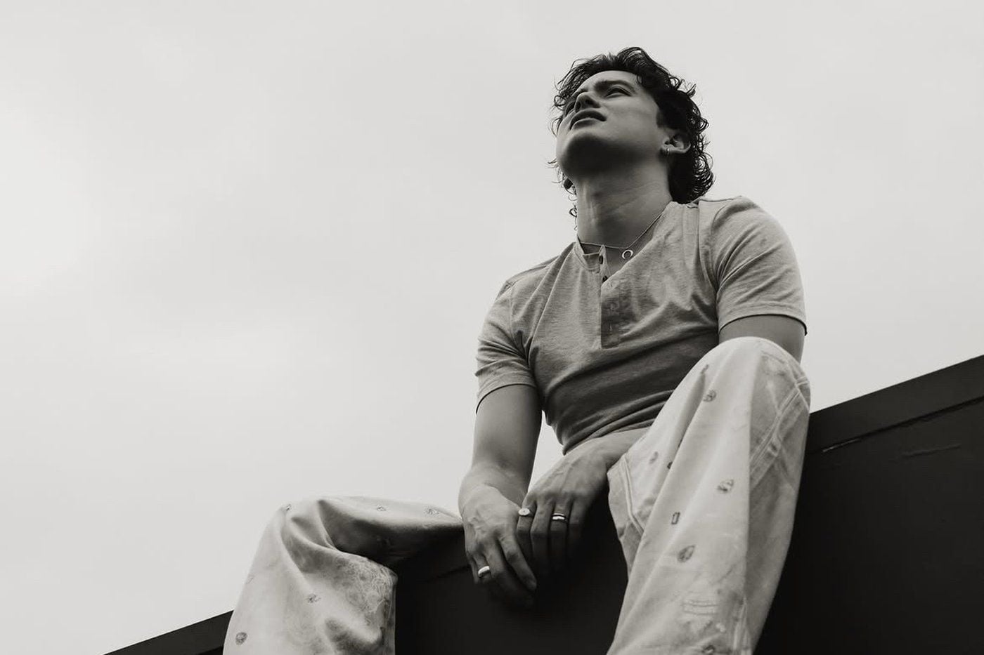 In new album, James Reid feels right at home