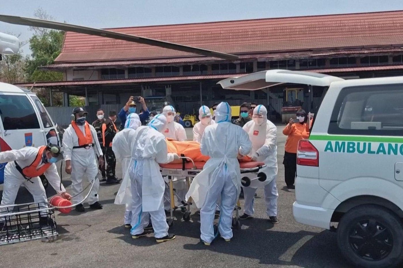 Bad weather hampers Indonesia ferry rescue, dozens still missing