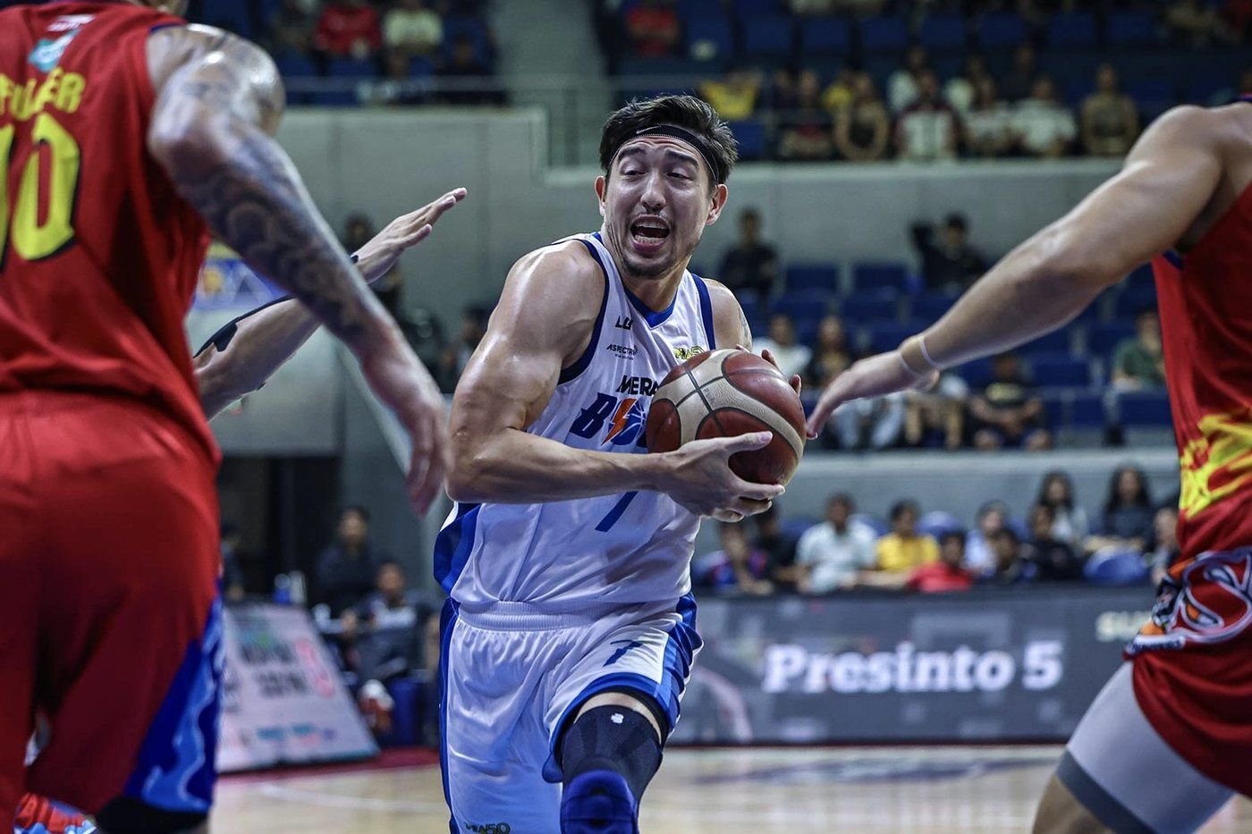 PBA: Meralco defends Cliff Hodge amid Yeng Guiao’s ‘dirtiest player’ remark