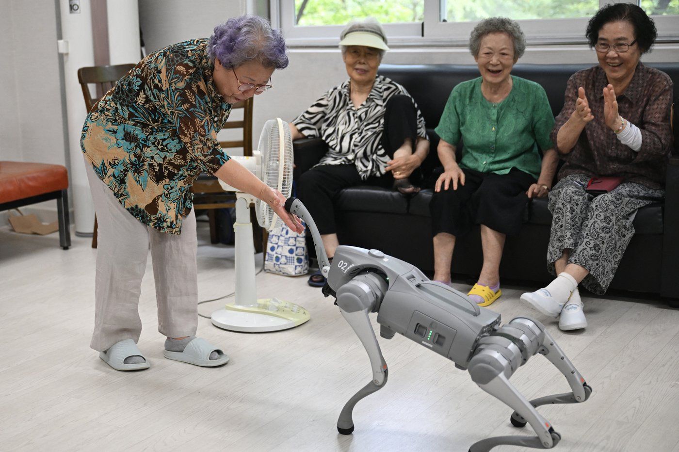 South Korea aims to save seniors lost in digital age