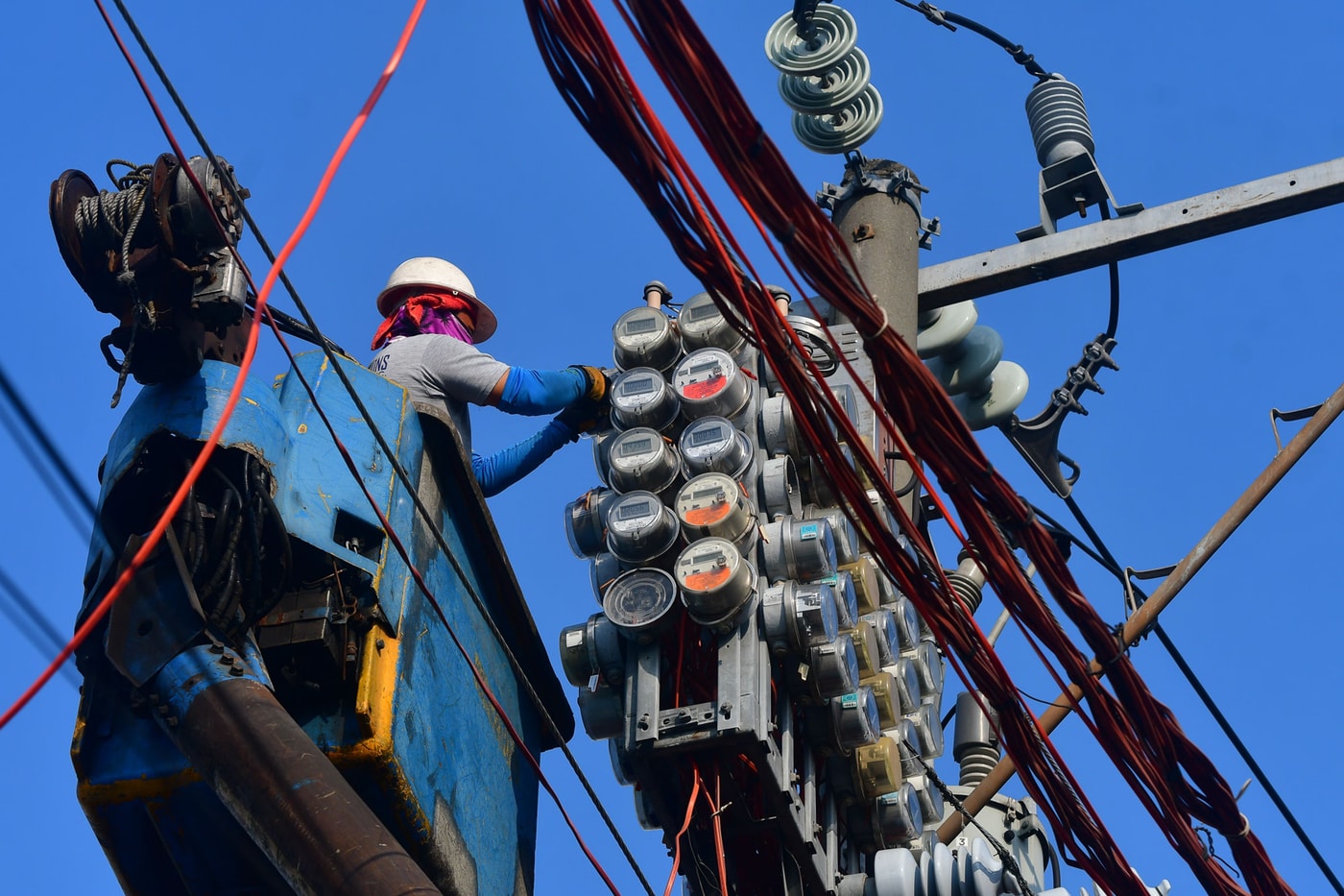 DOE, ERC favor 'phased' removal of non-technical system loss charge from electricity bills