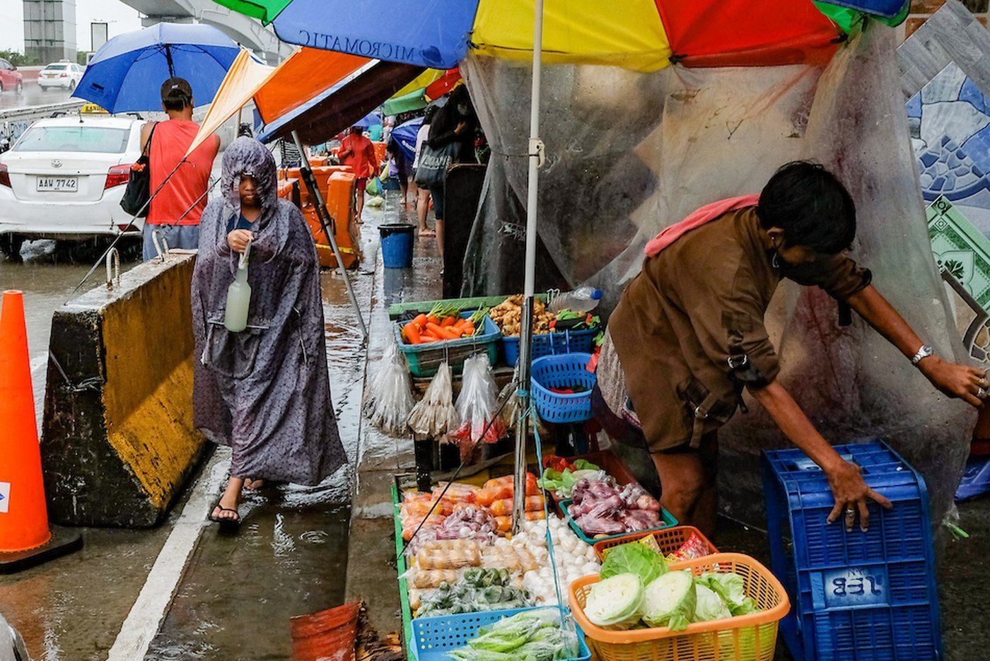 LPAs, Habagat to drench Luzon, Western Visayas on Tuesday