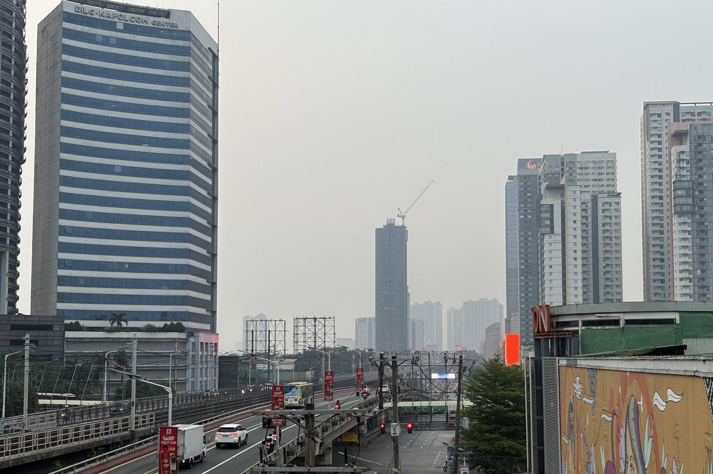 Metro Manila air quality reaches ‘acutely unhealthy’ levels amid haze from Indonesia