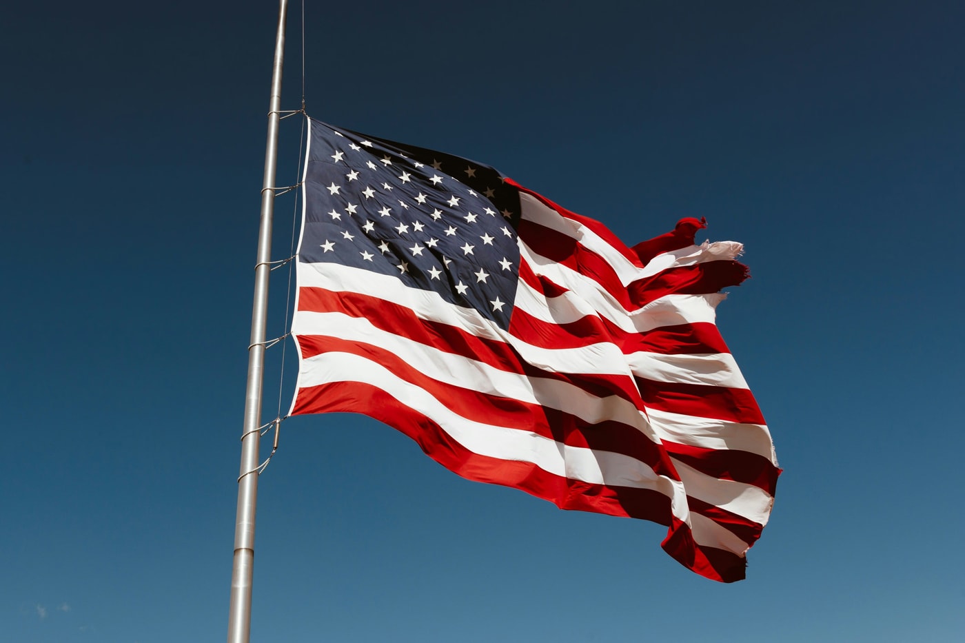 US judge postpones new visa rules for foreign students, journalists