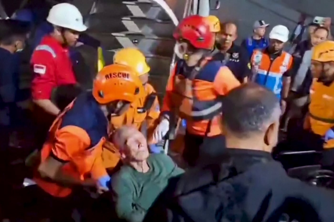 Survivors recall blasts before deadly Indonesian ferry fire